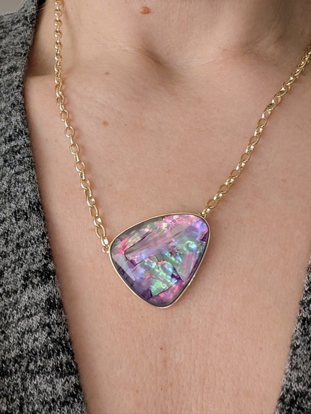 Kendra Scott Mckenna Gold Pendant Necklace in Lilac Abalone Boho